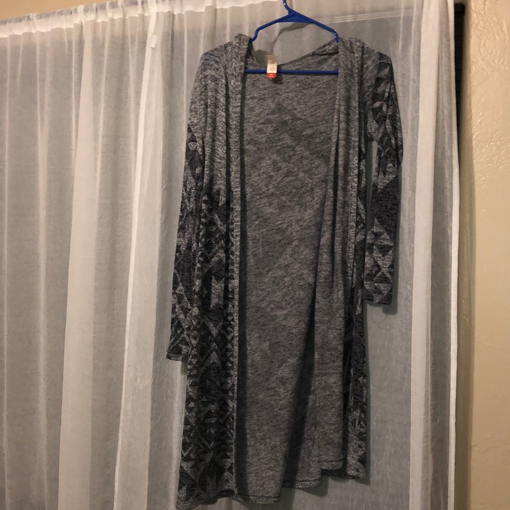 Long sleeve cardigan with hood